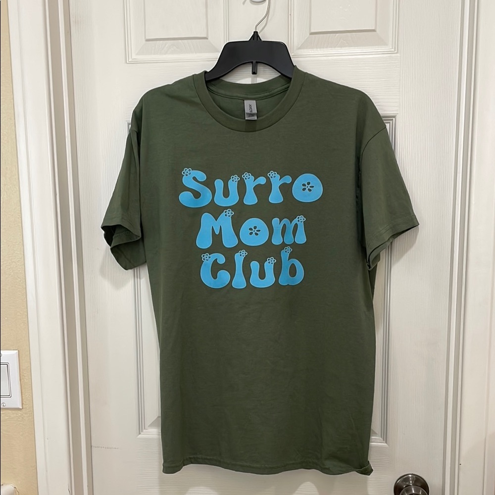 Surro Mom Club Green Large‎ T-Shirt
